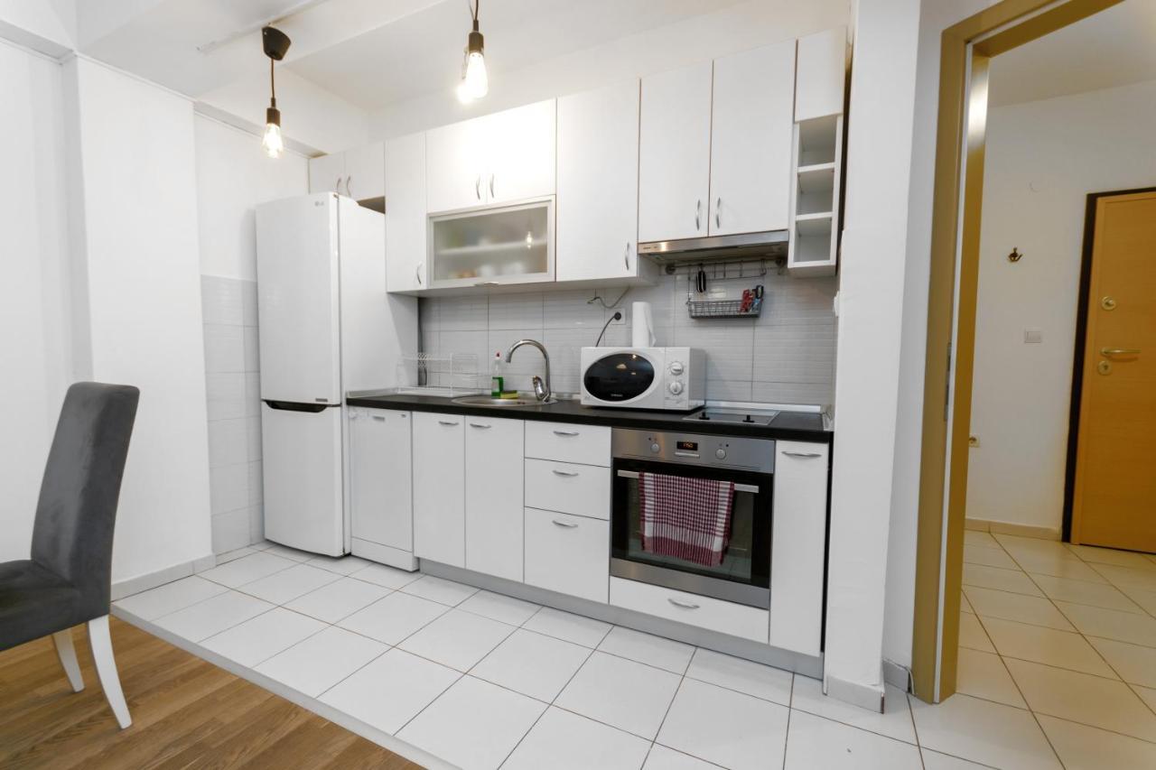 One Bedroom Apartment With Private Parking Üsküp Dış mekan fotoğraf