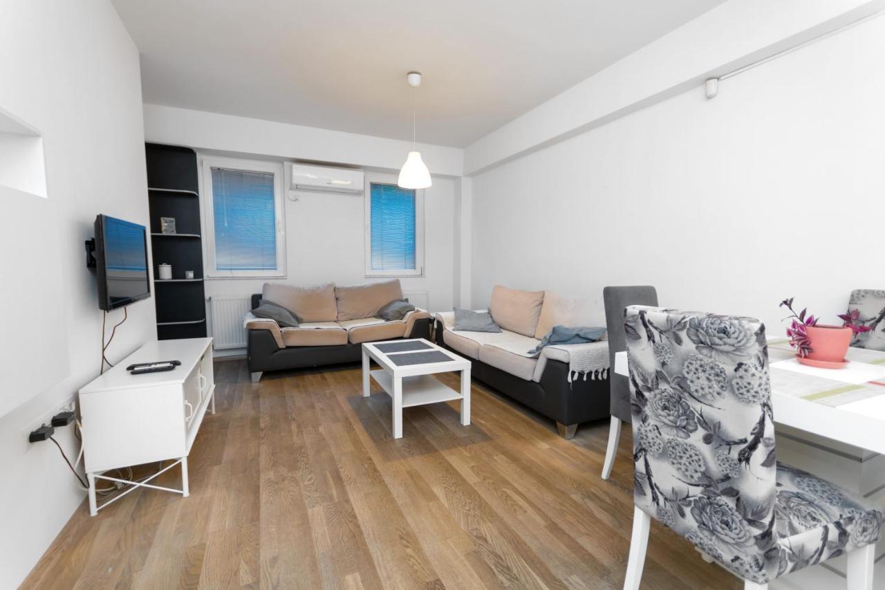 One Bedroom Apartment With Private Parking Üsküp Dış mekan fotoğraf