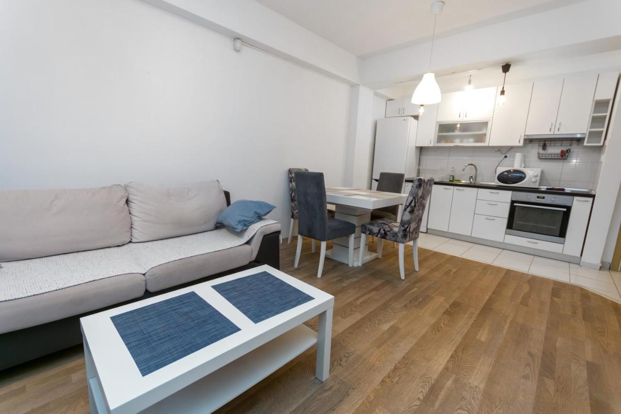 One Bedroom Apartment With Private Parking Üsküp Dış mekan fotoğraf