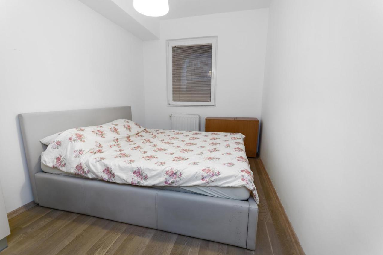 One Bedroom Apartment With Private Parking Üsküp Dış mekan fotoğraf