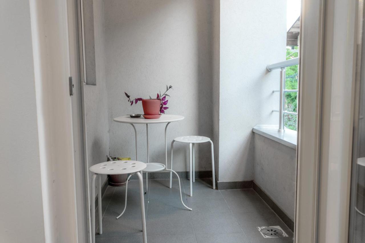 One Bedroom Apartment With Private Parking Üsküp Dış mekan fotoğraf